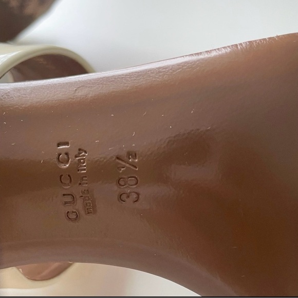 Cream GUCCI Patent Leather Horsebit Sandals 38.5 - Picture 4 of 6